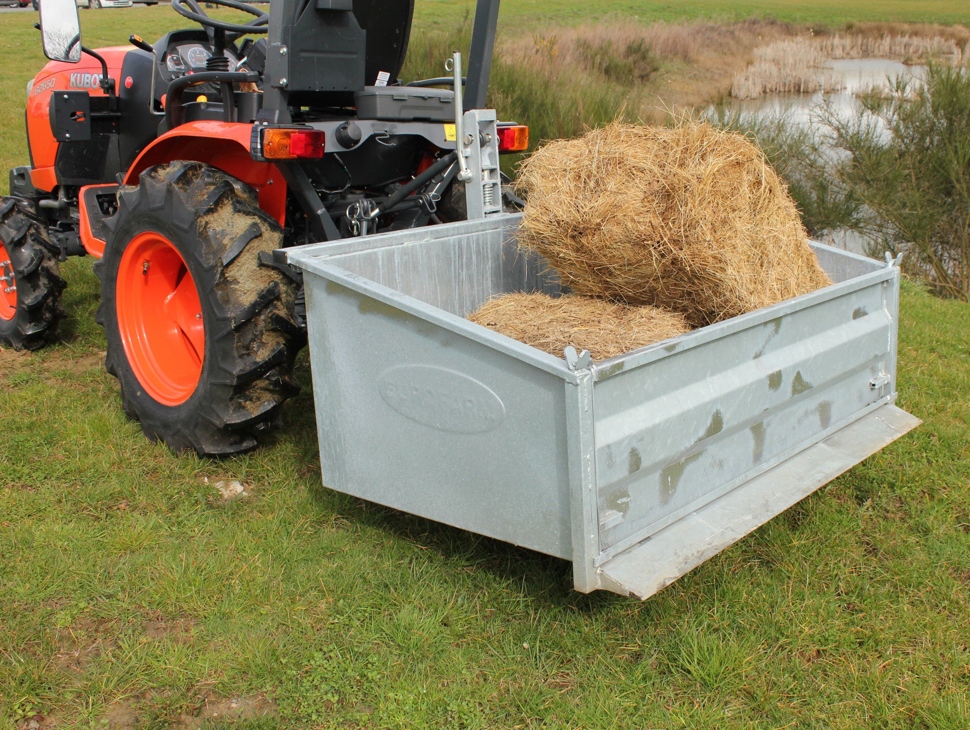 Benne 3 points EUROFARM basculement avant 1,80m galva